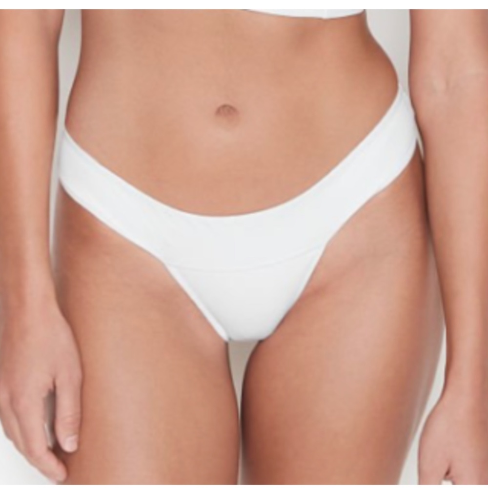FIRM PRICE NWT Victoria's Secret Pelosa Brazilian Bikini Bottom
